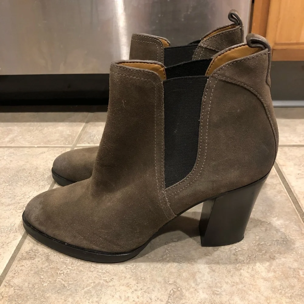 Marc Fisher LTD Women’s Brown Suede Mallory Booties - Picture 4 of 8
